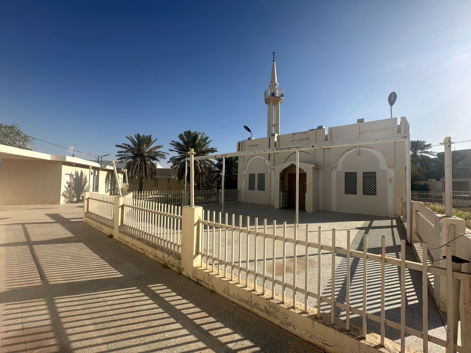 بعون الله وتوفيقه تبدأ جمعية محراب للعناية بالمساجد وخدماتها بأشيقر الأسبوع القادم بإذن الله تعالى أعمال ترميم مسجد اليحيى رقم 2